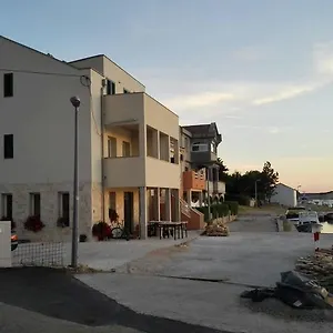 Stara Kuca Apartmán Šimuni